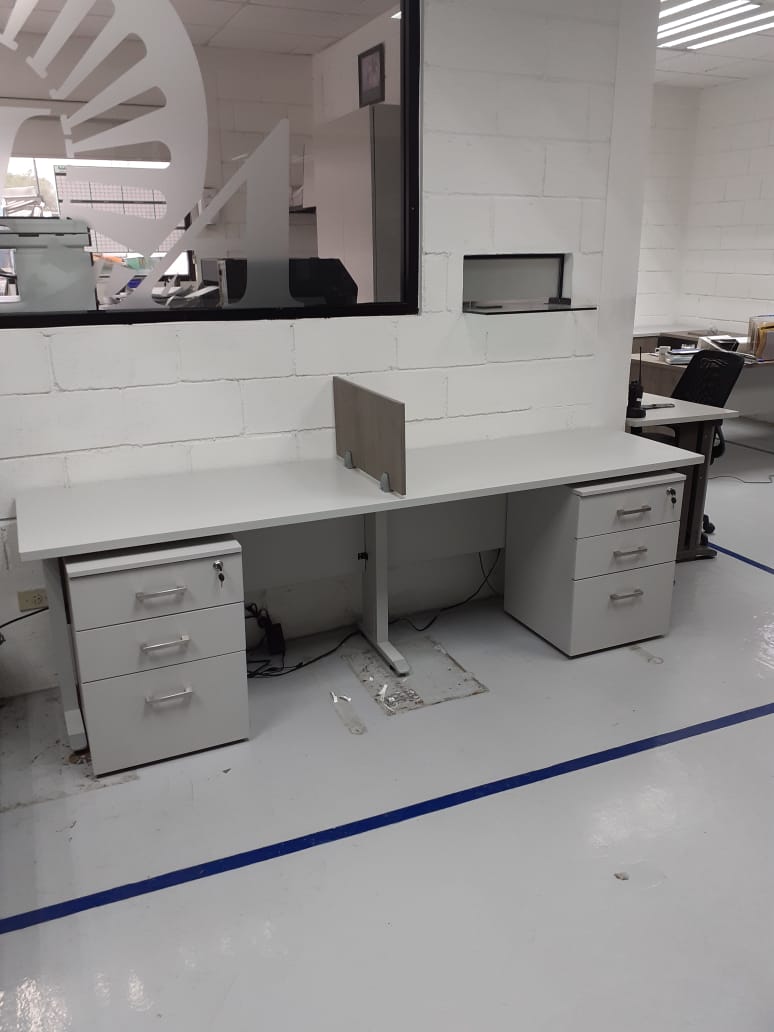 Instalación de estaciones de trabajo