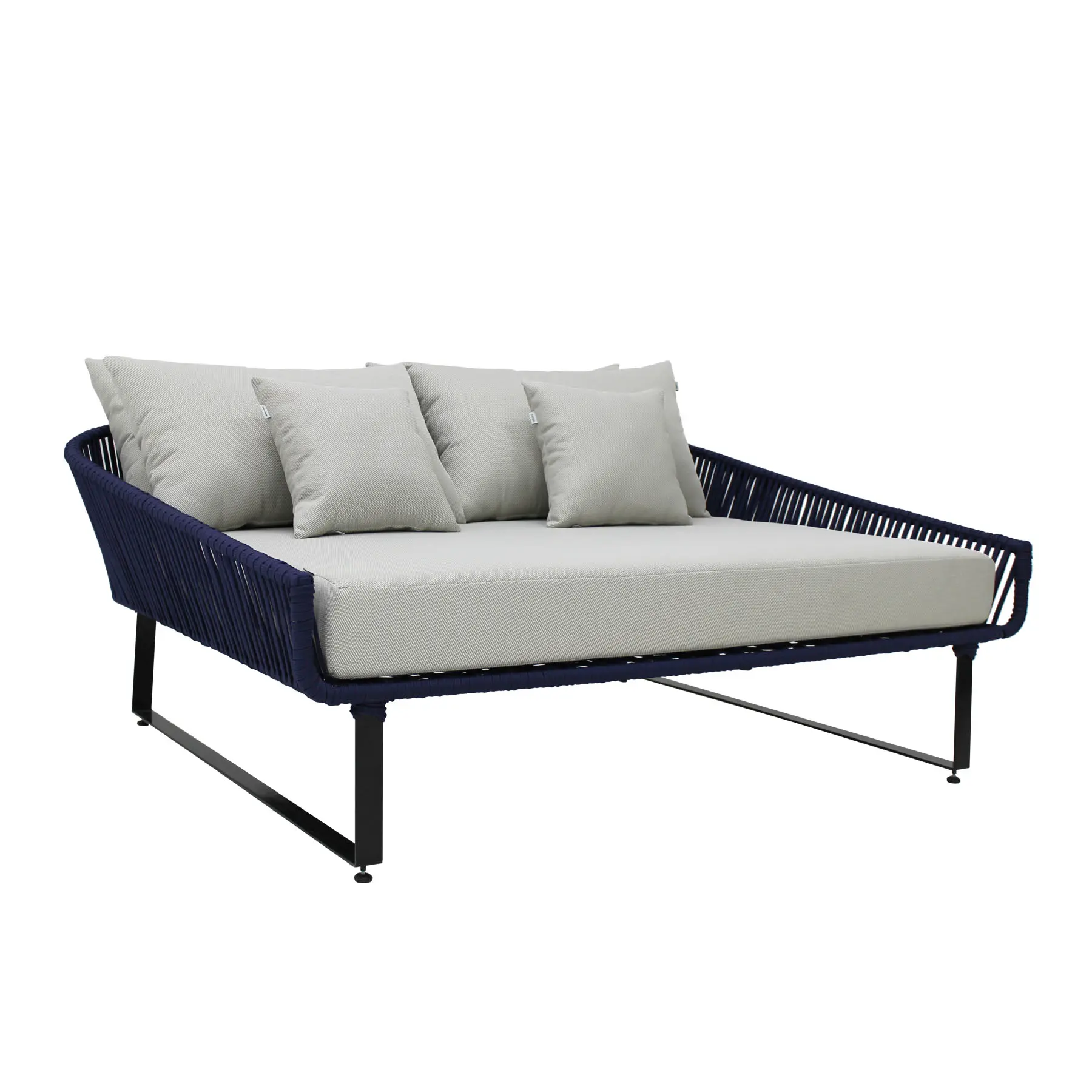 Vallarta_cama_de_dia_grande_metal_negro_cuerda_negra_tela_loneta_Exterior_techado.webp